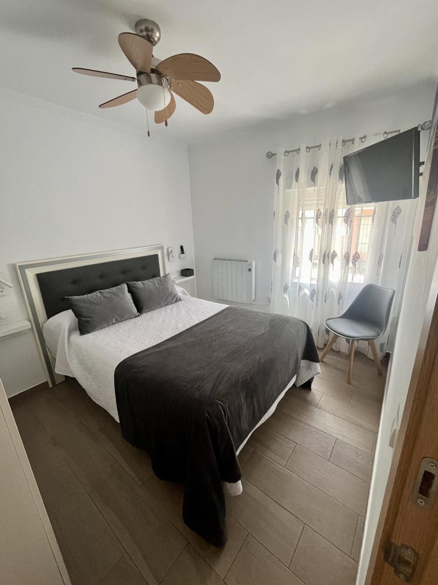 Apartament Casa Godoy Caces Zewnętrze zdjęcie
